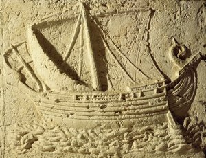 Detalje af et relief af en båd, fra en sarkofagsten